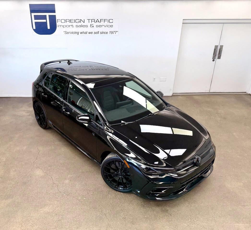 Used 2025 Volkswagen Golf R Black Edition image 30