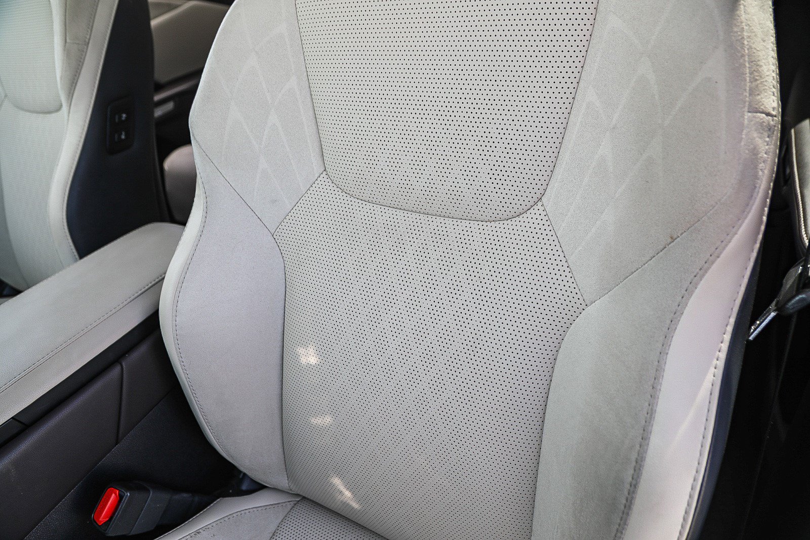 Used 2024 Lexus RX 450h AWD w/ Convenience Package image 24