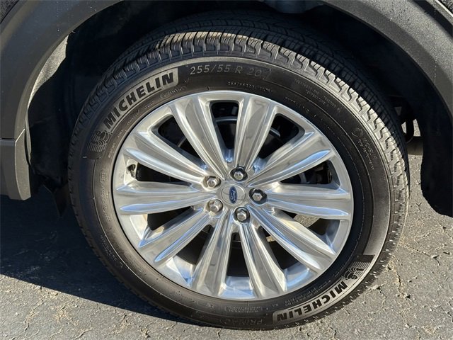 Certified 2023 Ford Explorer Limited w/ Limited Technology Package image 5