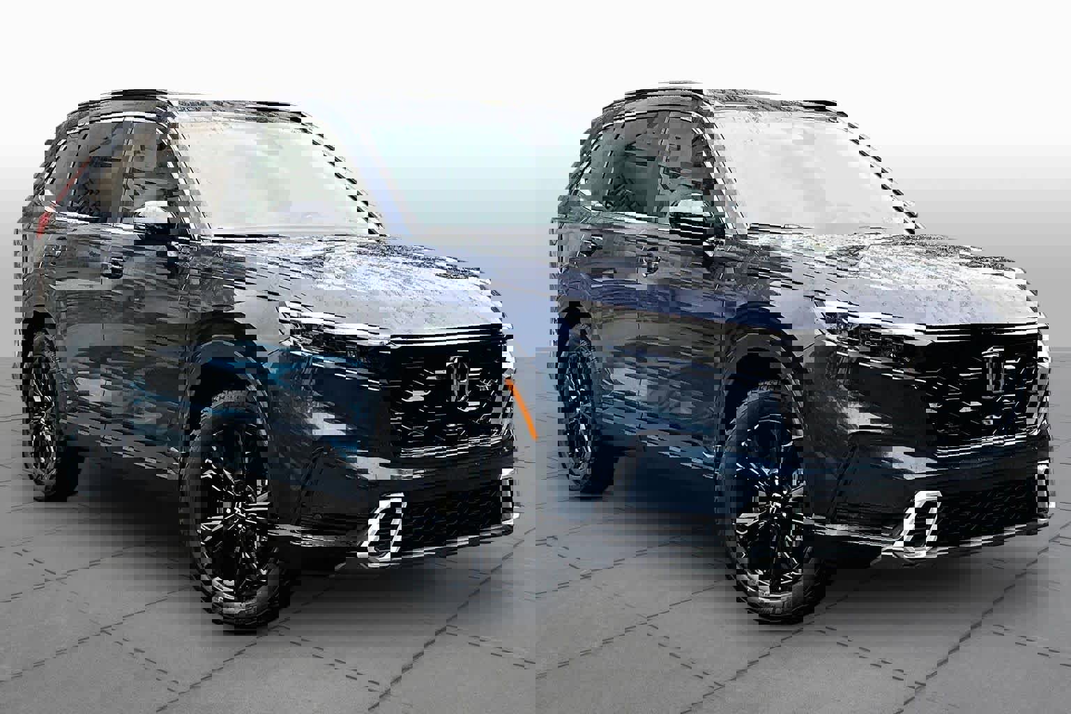 Used 2023 Honda CR-V Sport Touring image 3