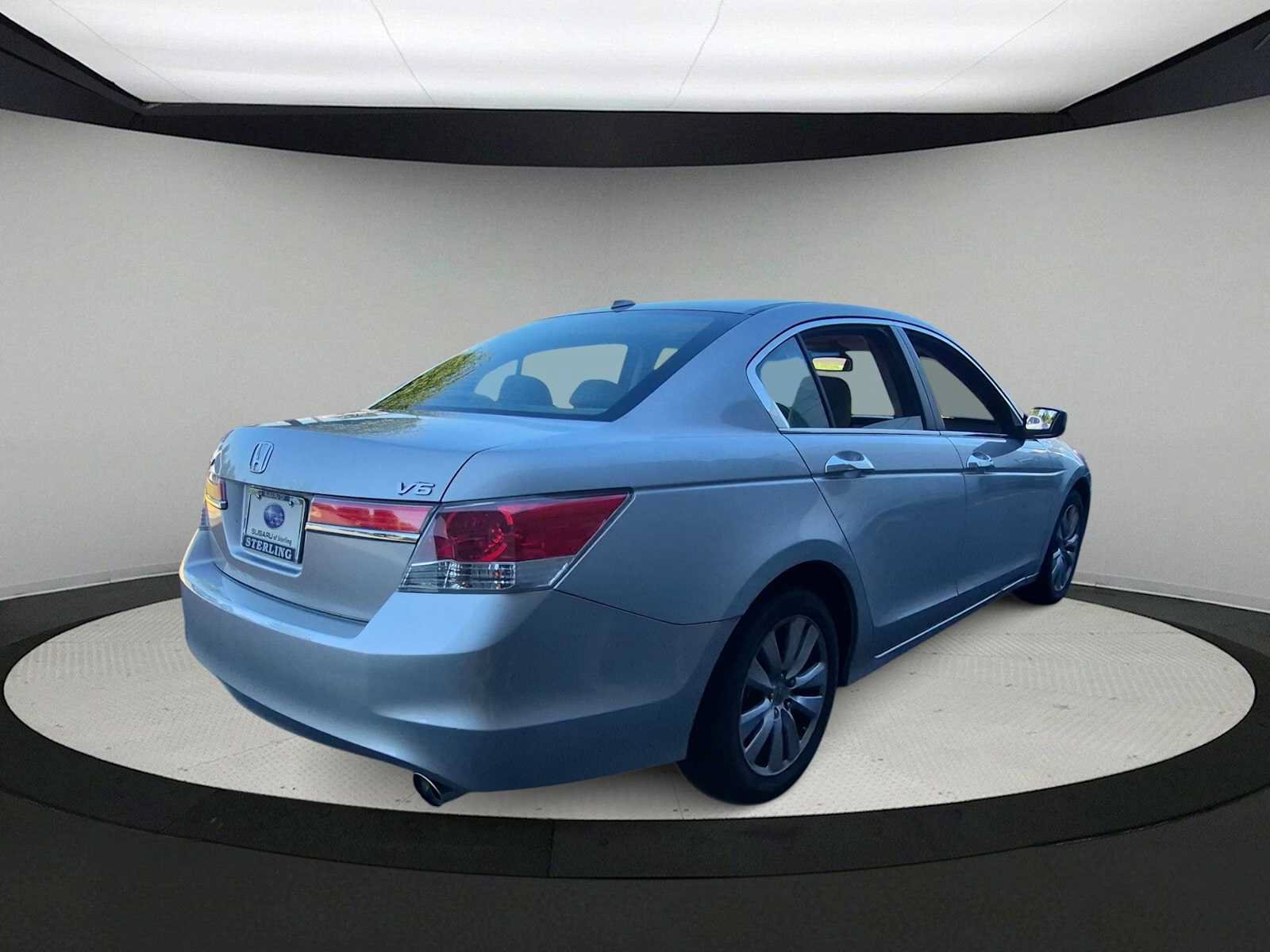 Used 2011 Honda Accord EX-L image 8