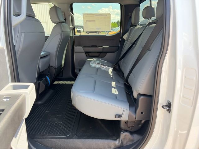 New 2026 Ford F550 4x4 Crew Cab image 23