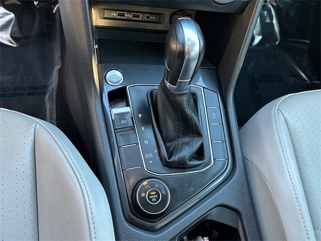 Used 2019 Volkswagen Tiguan SE w/ Panoramic Sunroof Package image 28