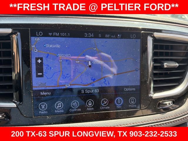 Used 2017 Chrysler Pacifica Limited FWD image 11