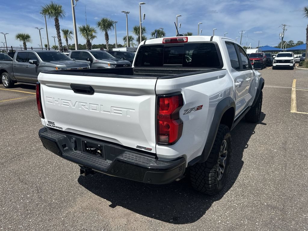 Used 2023 Chevrolet Colorado ZR2 w/ ZR2 Convenience Package III AWD/4WD image 16