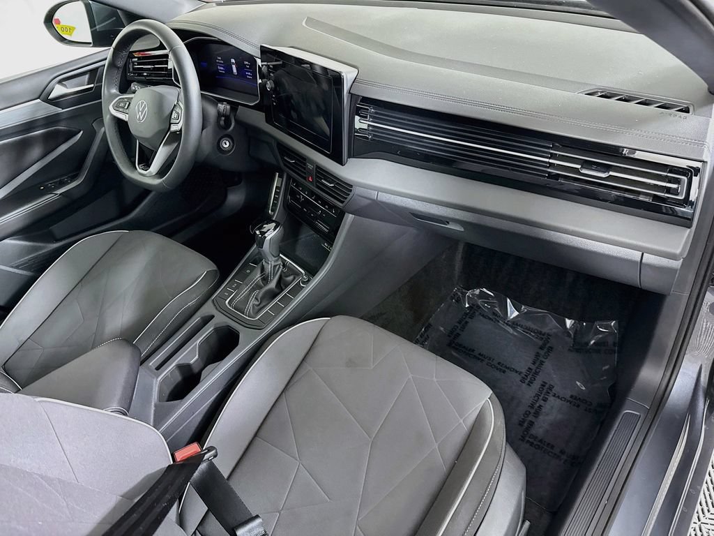 Used 2026 Volkswagen Jetta Sport FWD image 29