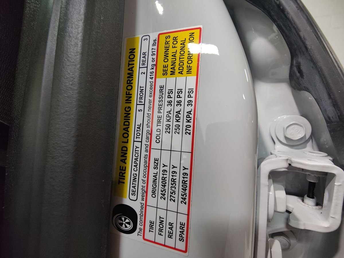 Used 2015 Chevrolet SS RWD image 28