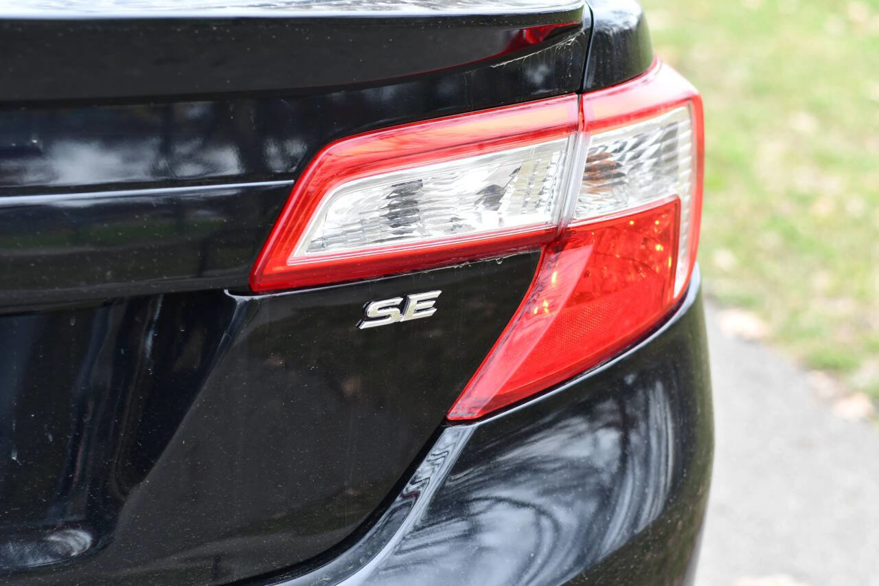 Used 2012 Toyota Camry SE image 7