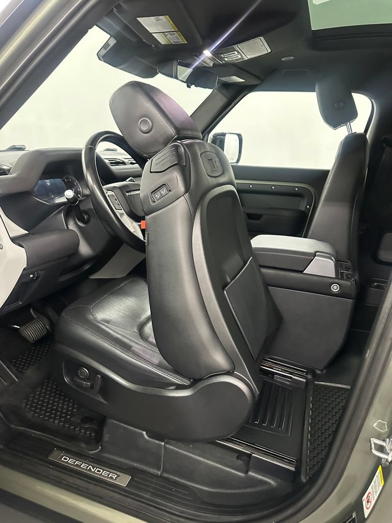 Used 2022 Land Rover Defender 90 X-Dynamic SE AWD/4WD image 23