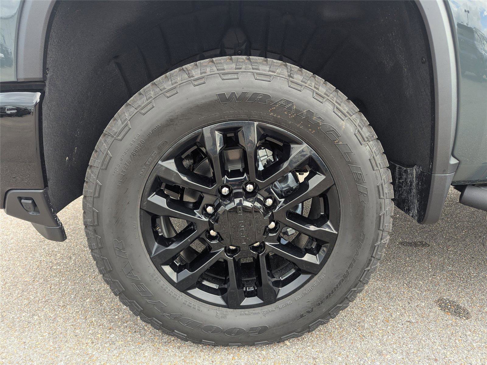 New 2026 Chevrolet Silverado 2500 LTZ w/ LTZ Plus Package image 9