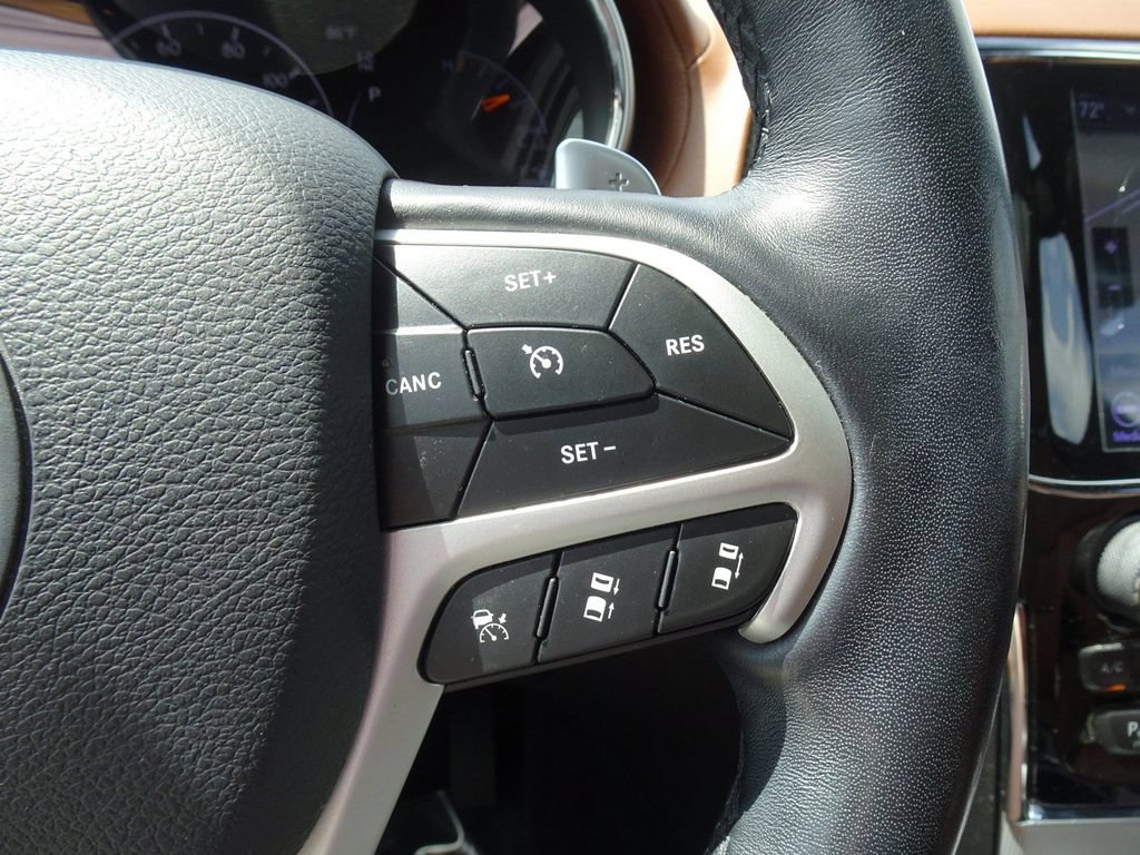 Used 2020 Jeep Grand Cherokee Summit w/ Skid Plate Group AWD/4WD image 23