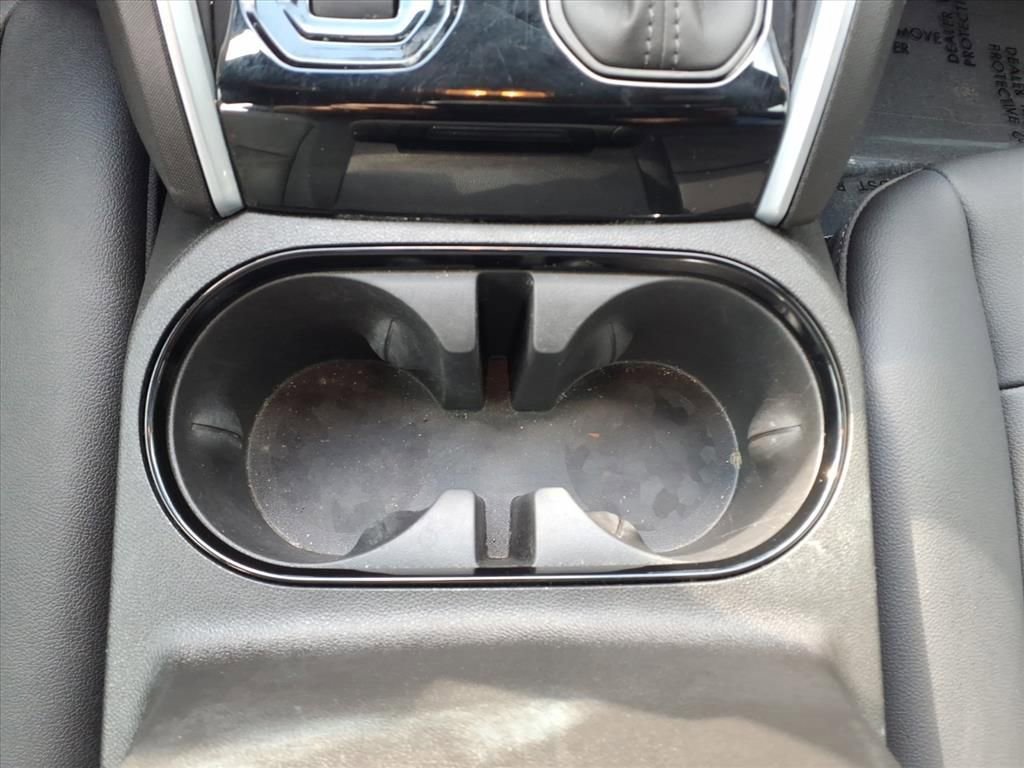Used 2024 Chevrolet Colorado LT w/ LT Convenience Package III RWD image 27