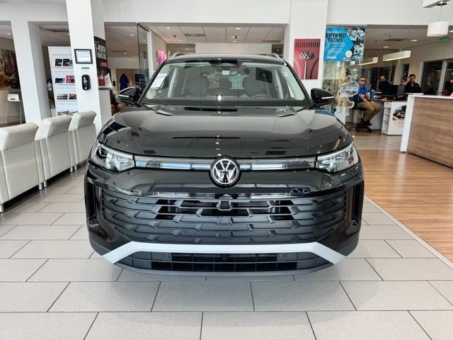 New 2025 Volkswagen Tiguan S FWD image 2