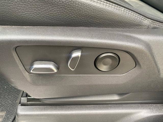 Used 2023 GMC Sierra 1500 Denali w/ Technology Package AWD/4WD image 15