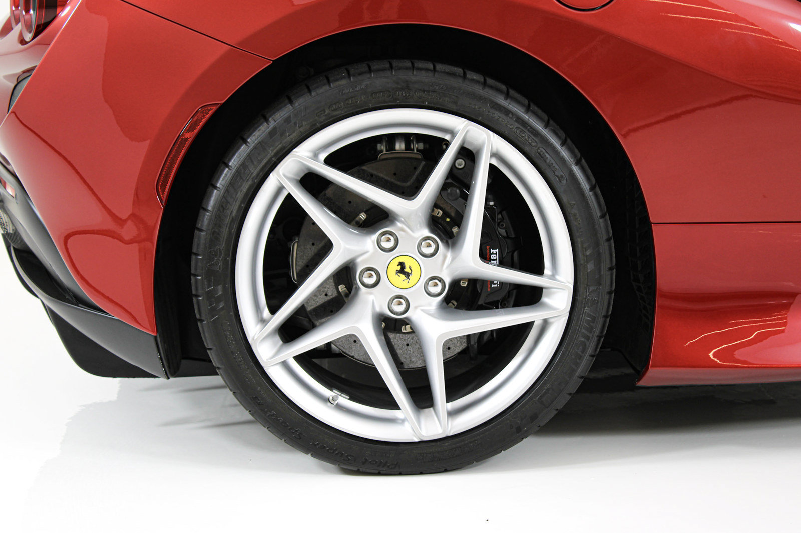 Certified 2023 Ferrari F8 Tributo RWD image 25