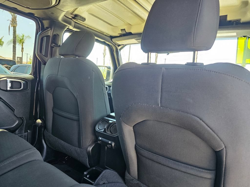 Used 2021 Jeep Gladiator Sport AWD/4WD image 16