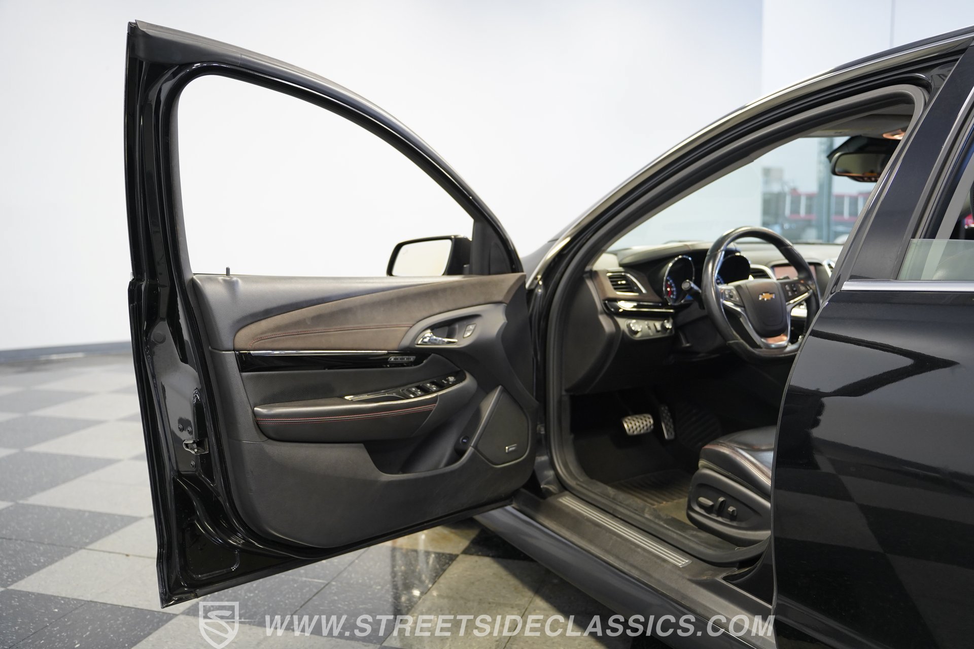 Used 2014 Chevrolet SS RWD image 37
