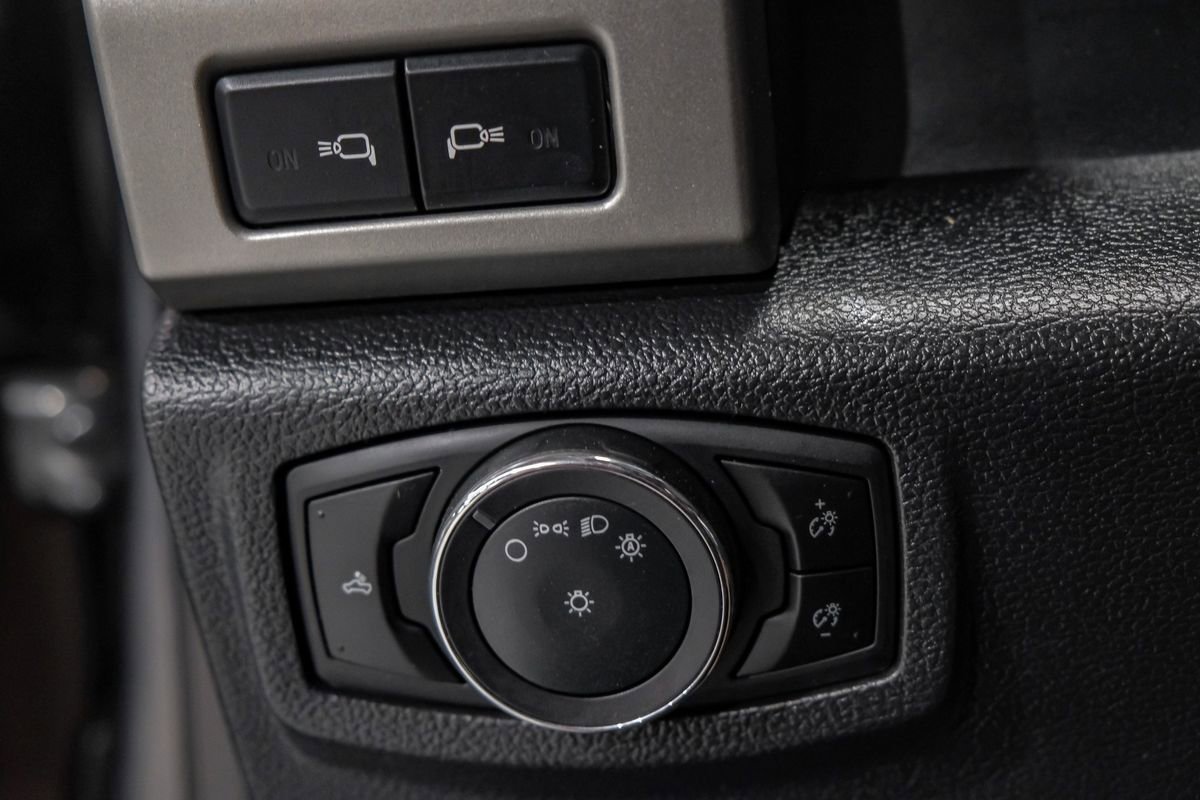 Used 2019 Ford F350 Lariat w/ Chrome Package AWD/4WD image 28