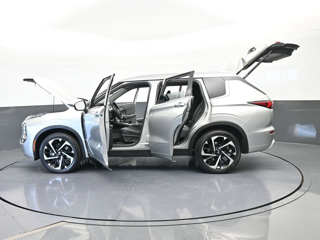 Used 2022 Mitsubishi Outlander SEL image 70