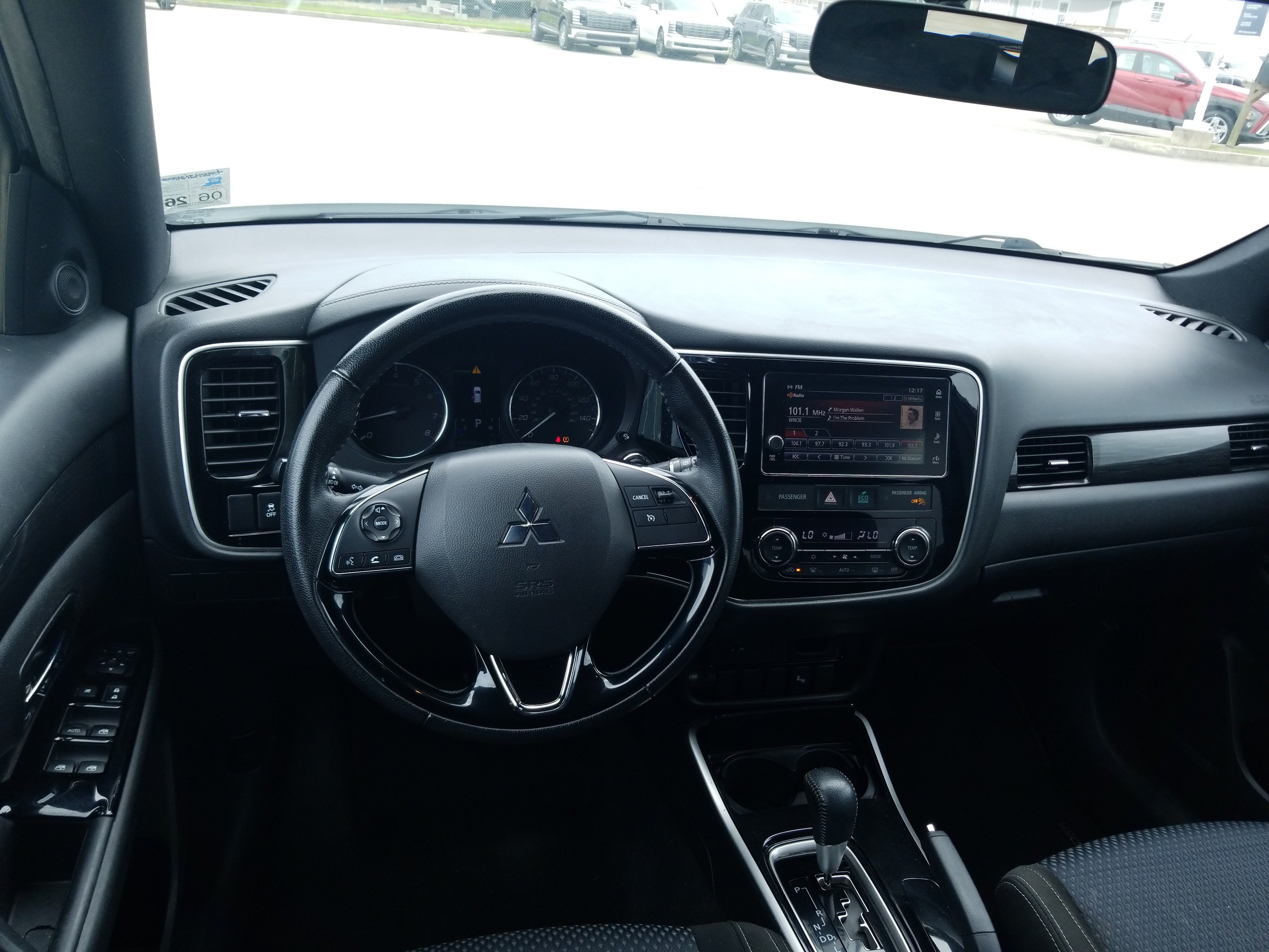 Used 2018 Mitsubishi Outlander LE FWD image 18