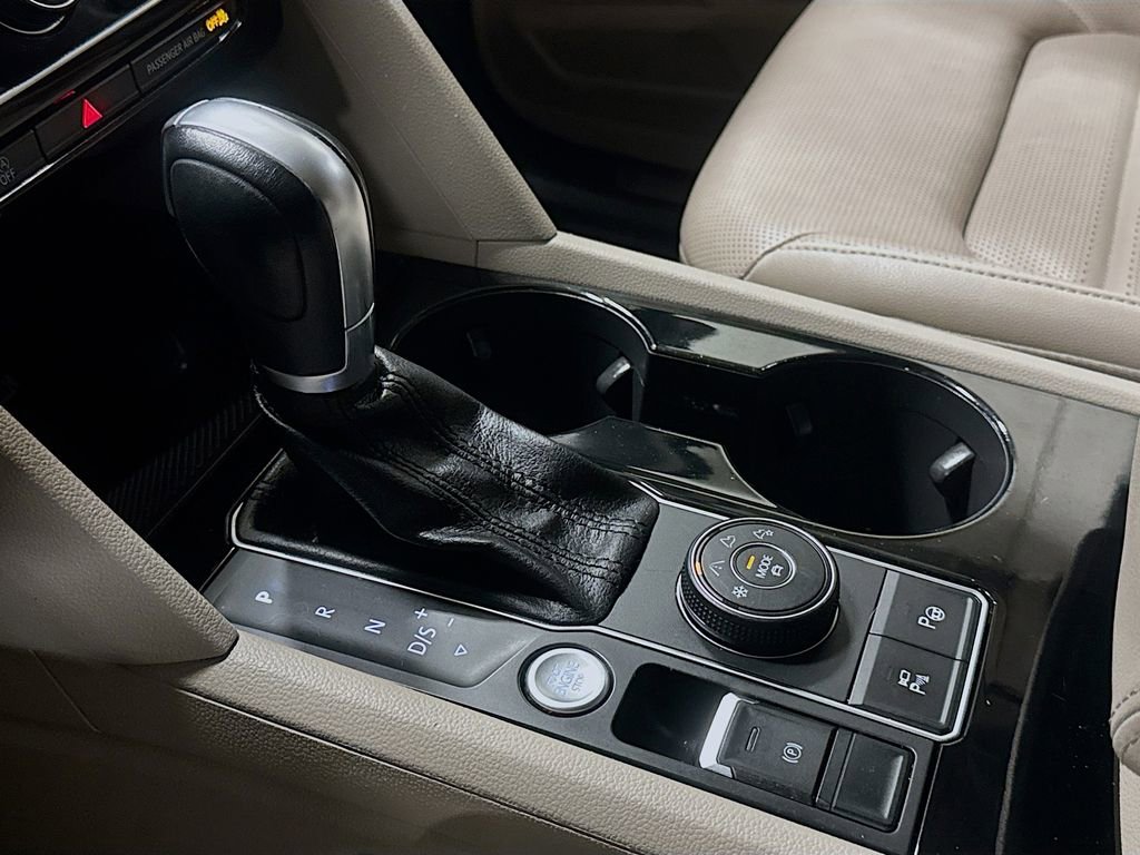 Used 2018 Volkswagen Atlas SEL Premium image 20