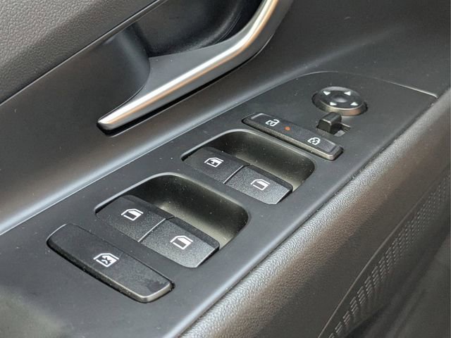 Used 2024 Hyundai Elantra SE FWD image 25