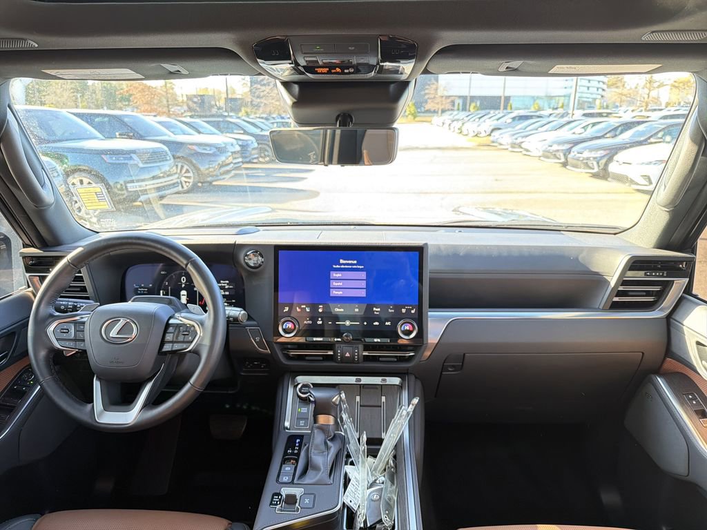 Used 2024 Lexus GX 550 w/ Accessory Package (Z1) image 23