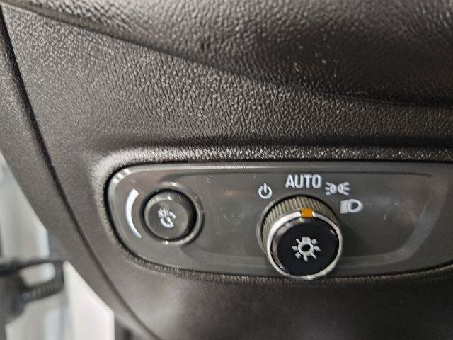 Used 2020 Chevrolet Equinox LT FWD image 13