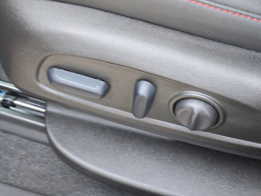 Used 2025 Chevrolet Blazer RS w/ Driver Confidence II Package AWD/4WD image 22