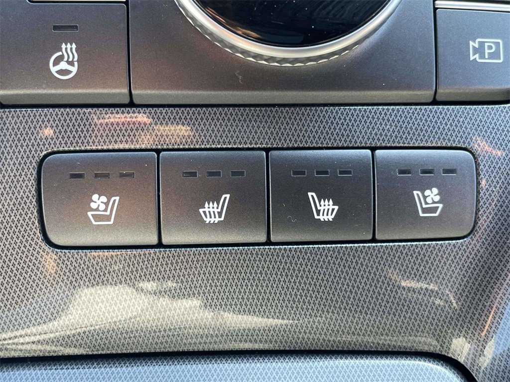 Used 2022 Hyundai Santa Fe Calligraphy w/ Cargo Package image 19