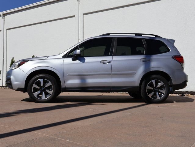 Used 2017 Subaru Forester 2.5i Premium AWD/4WD image 4