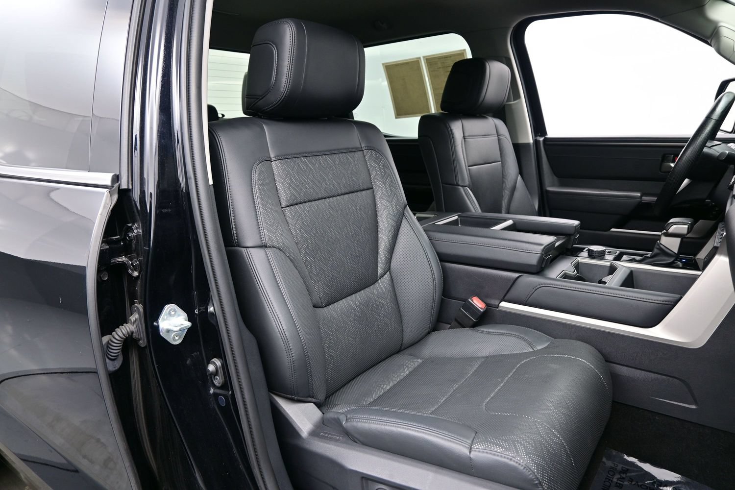Used 2023 Toyota Tundra Limited AWD/4WD image 14