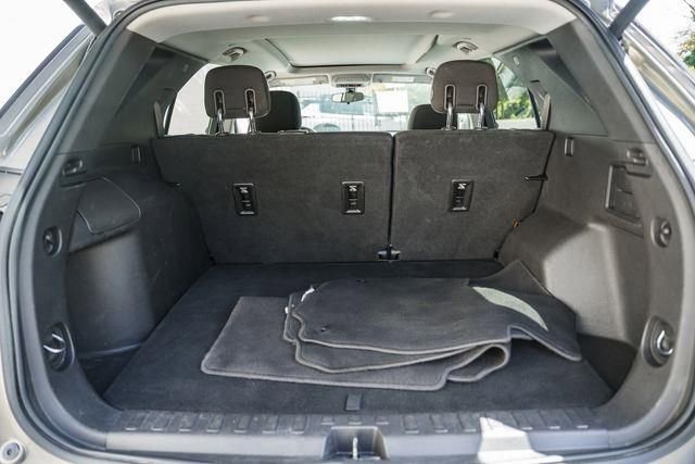 Used 2018 Chevrolet Equinox LT w/ Sun & Infotainment Package image 11