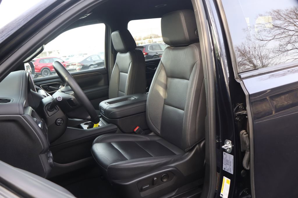 Certified 2024 Chevrolet Suburban Z71 w/ Off-Road Capability Package AWD/4WD image 32