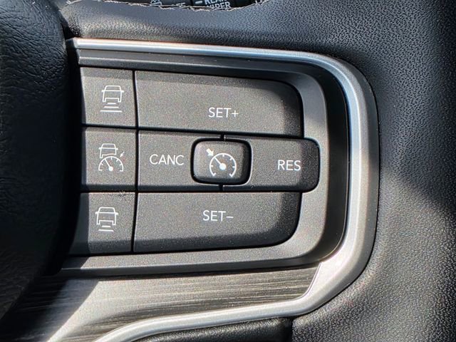 Used 2023 Jeep Wagoneer Series III w/ Preferred Equipment Group image 13