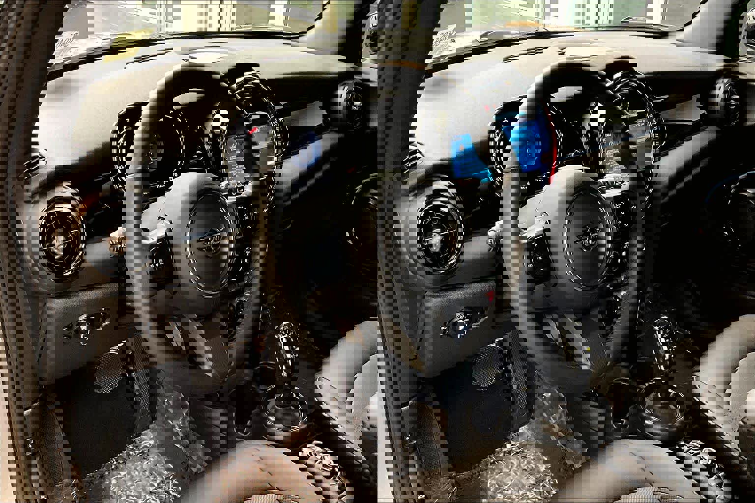 Used 2023 MINI Cooper Cooper image 32