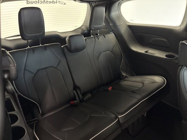 New 2026 Chrysler Pacifica Limited w/ S Appearance Package image 32