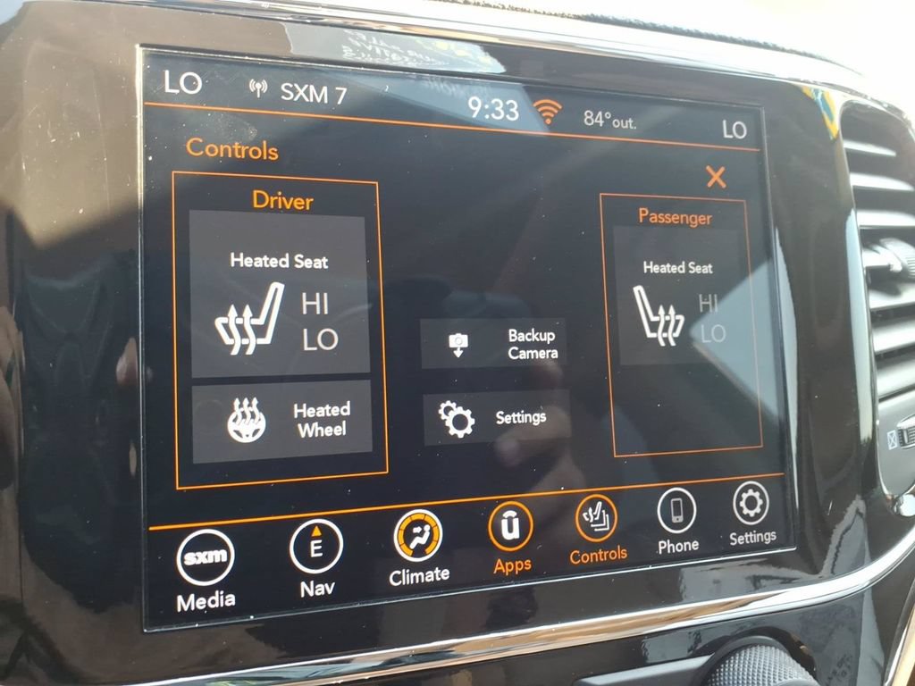 Used 2021 Jeep Grand Cherokee Limited AWD/4WD image 25