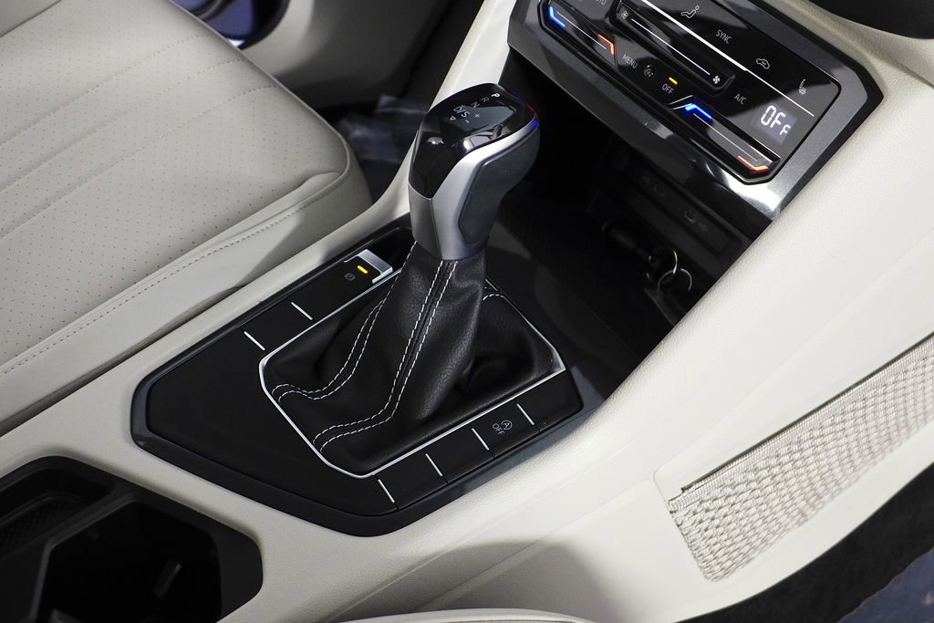 Used 2022 Volkswagen Tiguan SE image 13