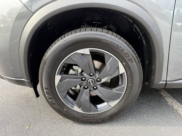 Used 2026 Nissan Rogue SV FWD image 38
