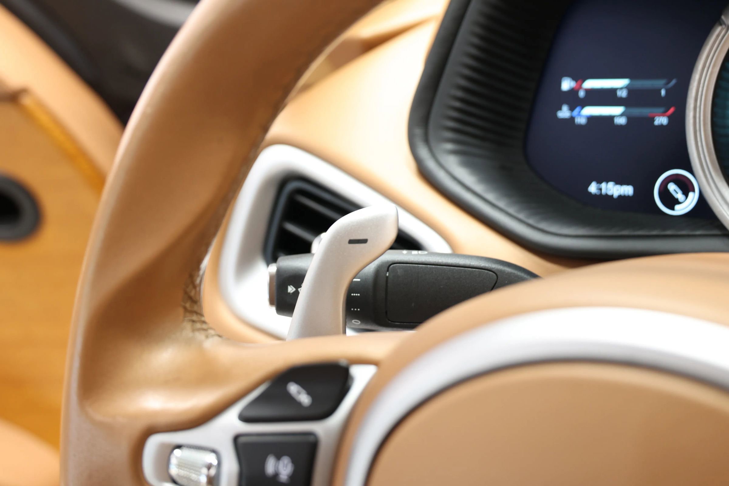 Used 2017 Aston Martin DB11 V12 image 32