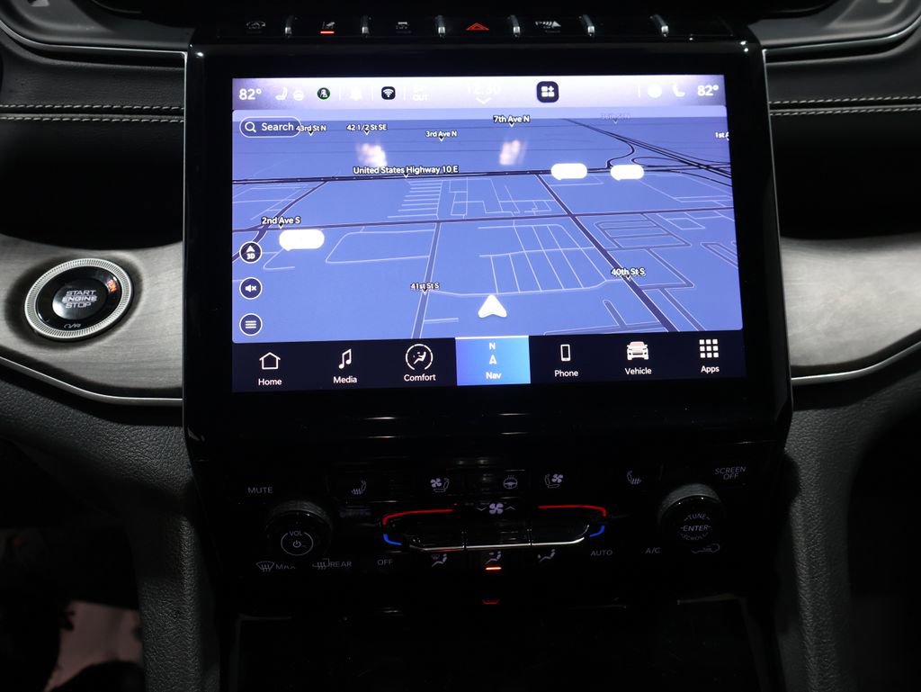 Used 2024 Jeep Grand Cherokee L Limited w/ Luxury Tech Group II image 28