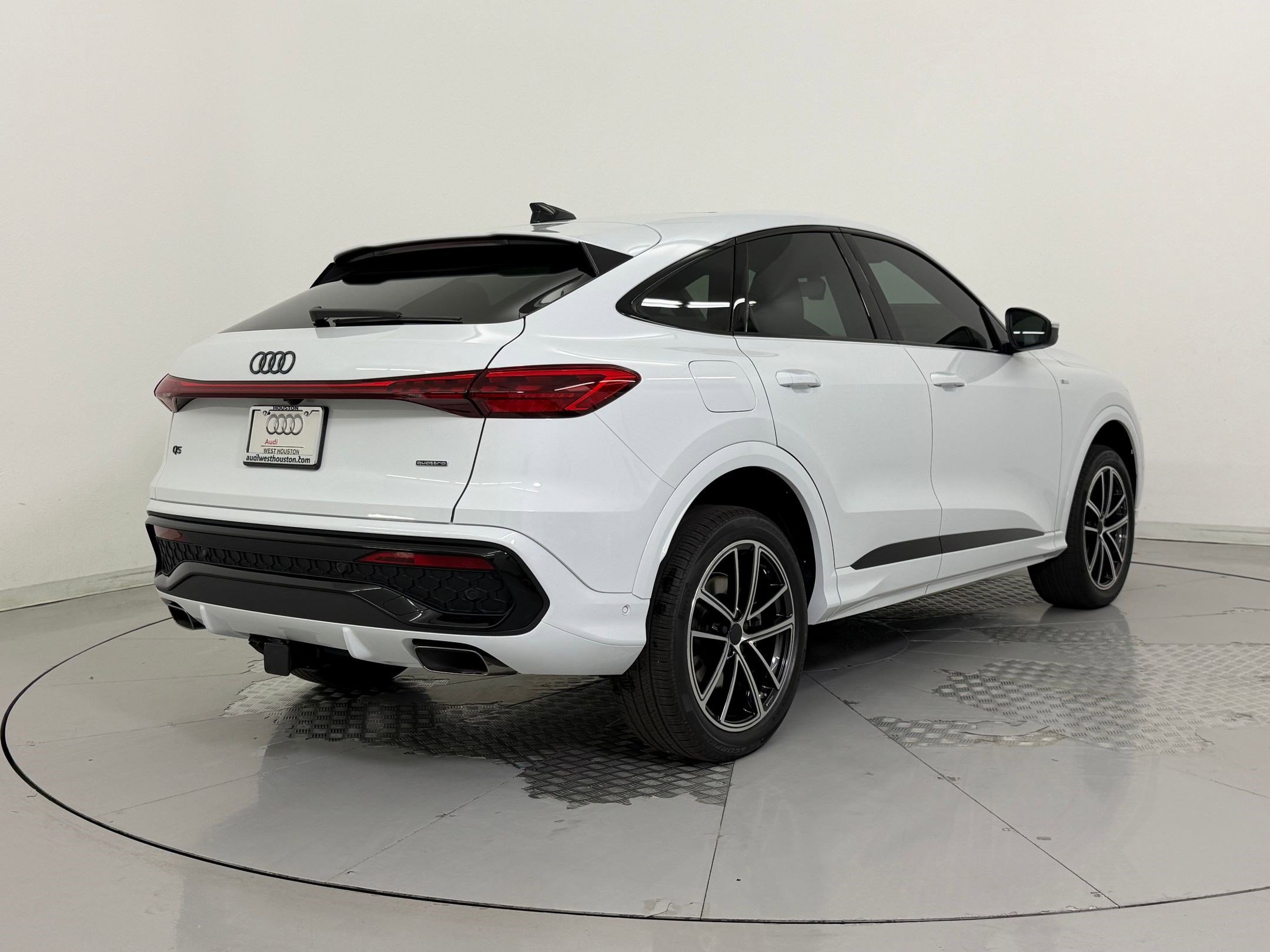 New 2026 Audi Q5 Premium Plus image 9