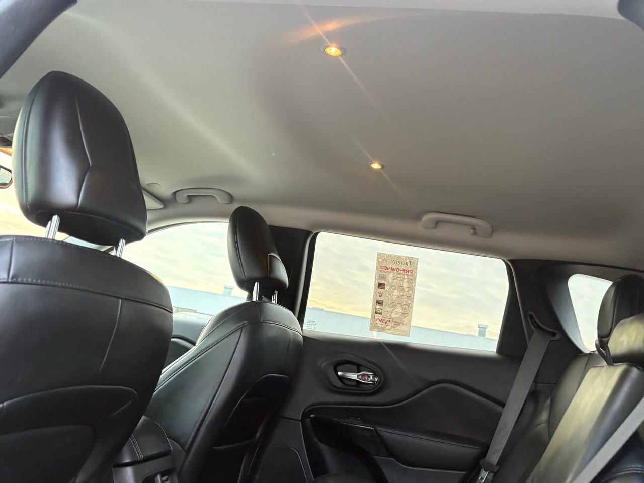 Used 2021 Jeep Cherokee Latitude Plus image 32