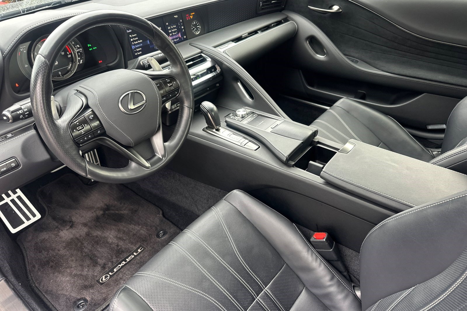 Used 2018 Lexus LC 500 Coupe w/ Touring Package RWD image 11