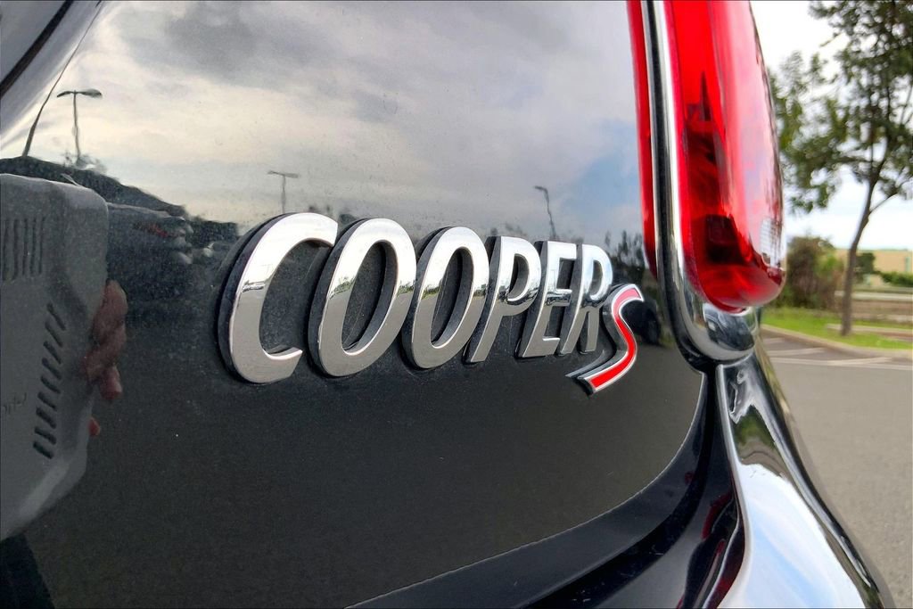Certified 2024 MINI Cooper S image 9