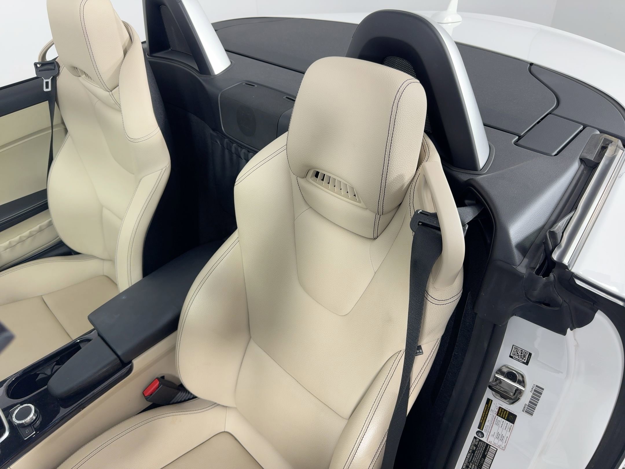 Used 2020 Mercedes-Benz SLC 300 image 25