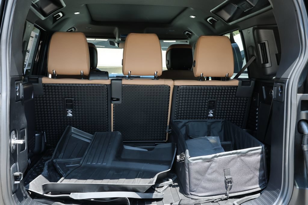 New 2026 Land Rover Defender 110 X-Dynamic SE AWD/4WD image 35