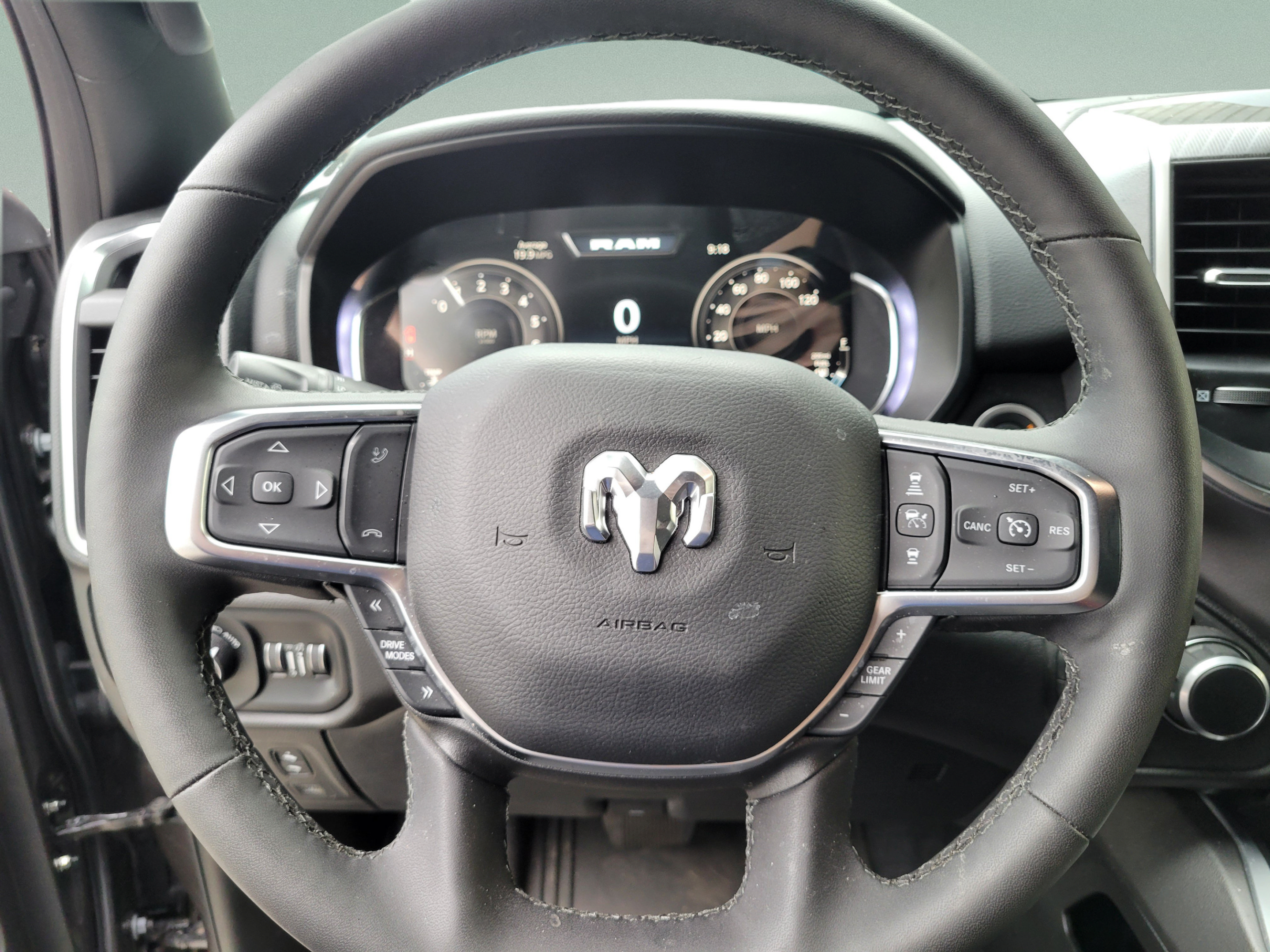 Used 2025 RAM 1500 Big Horn AWD/4WD image 16