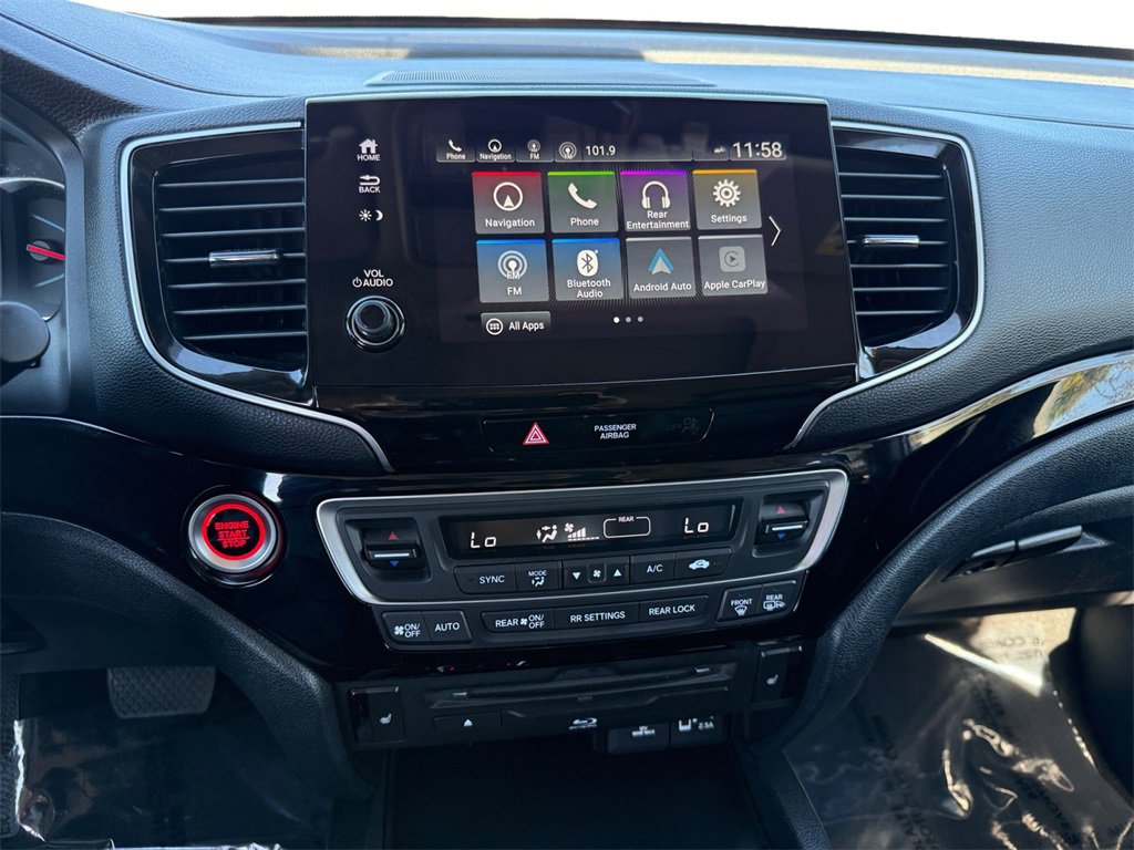 Used 2020 Honda Pilot Touring image 11